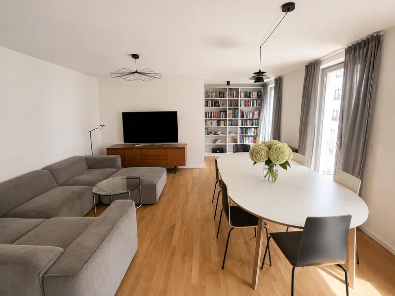 Helle 3-Zimmer-Wohnung mit Balkon & Tiefgarage in der Wittelsbacher Straße — photo 1